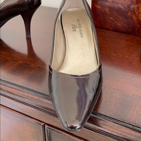 NEW AK ANNE KLEIN IFLEX PUMPS - Picture 2 of 6